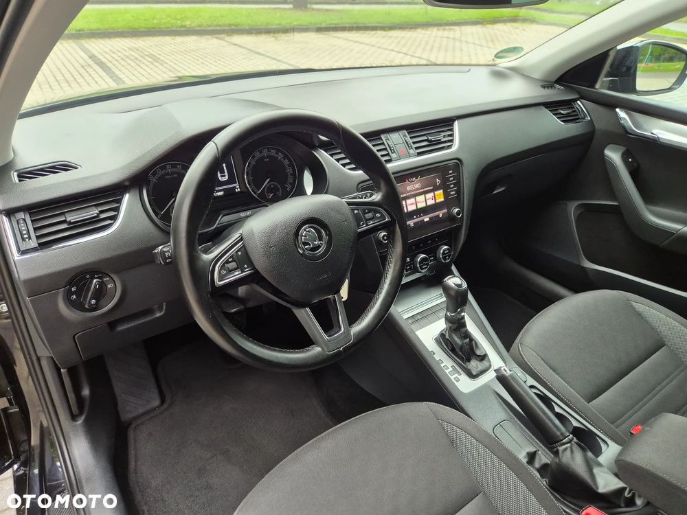 Skoda Octavia 1.6 TDI DSG Ambition - 30