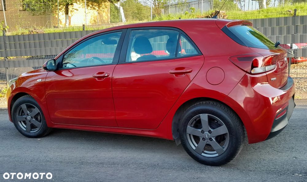 Kia Rio - 18