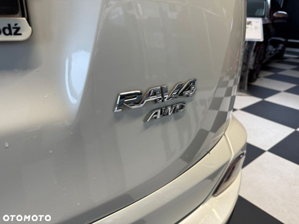 Toyota RAV4 - 9