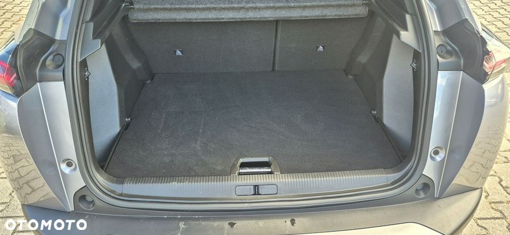 Peugeot 2008 1.2 PureTech Allure S&S EAT8 - 27