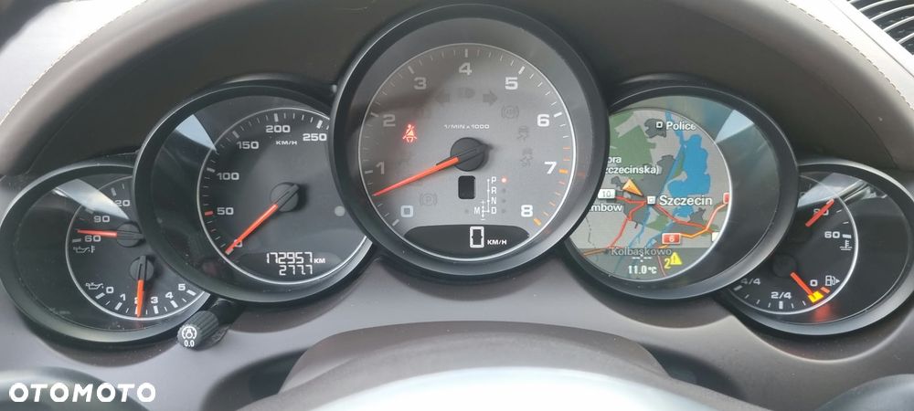 Porsche Cayenne - 9