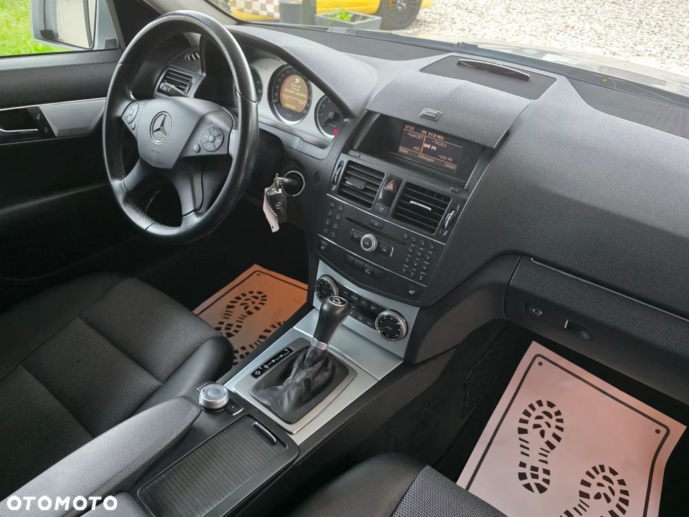 Mercedes-Benz Klasa C - 25