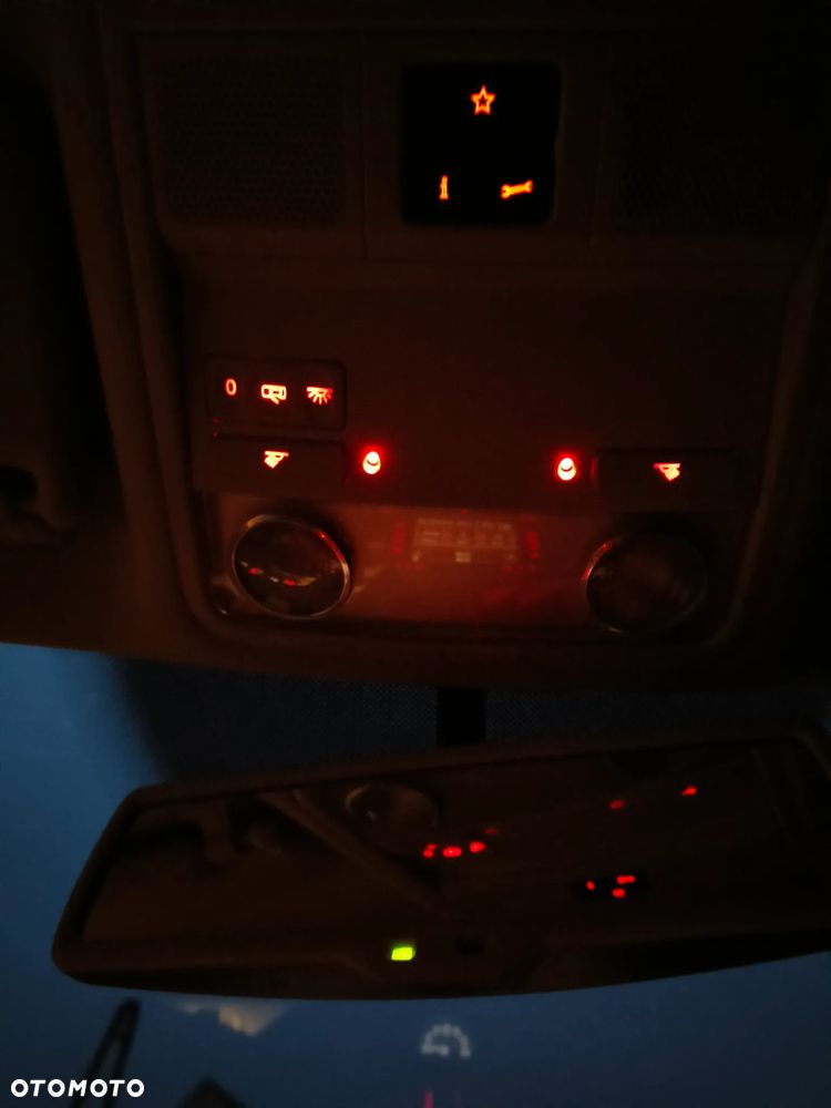 Volkswagen Passat - 17