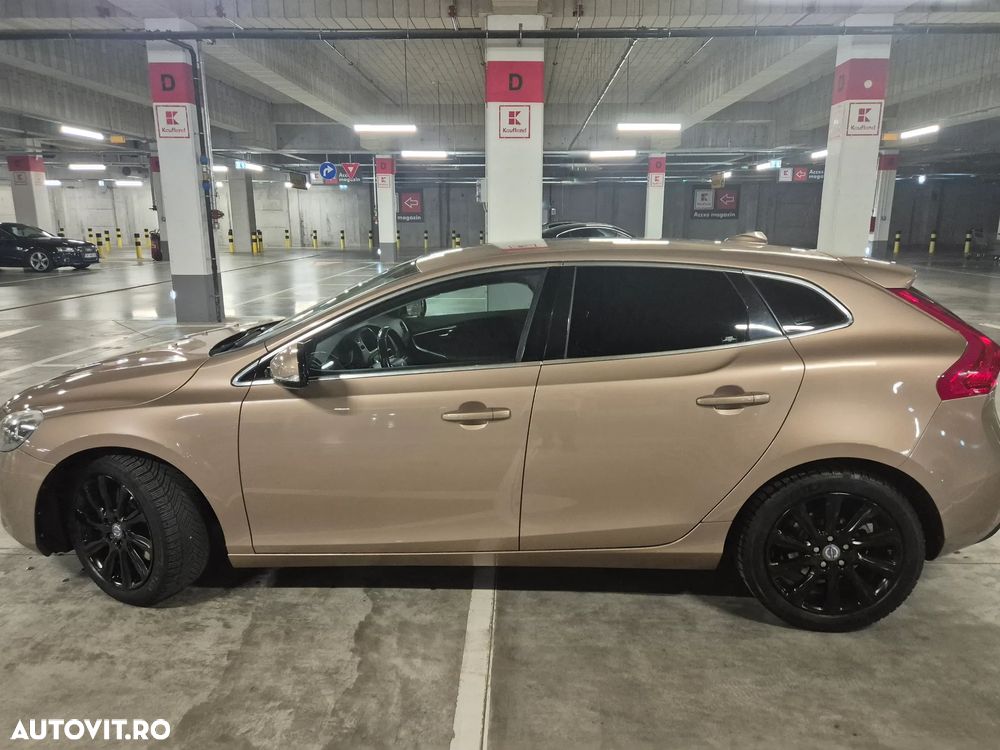 Volvo V40 D4 VEA R-Design - 5