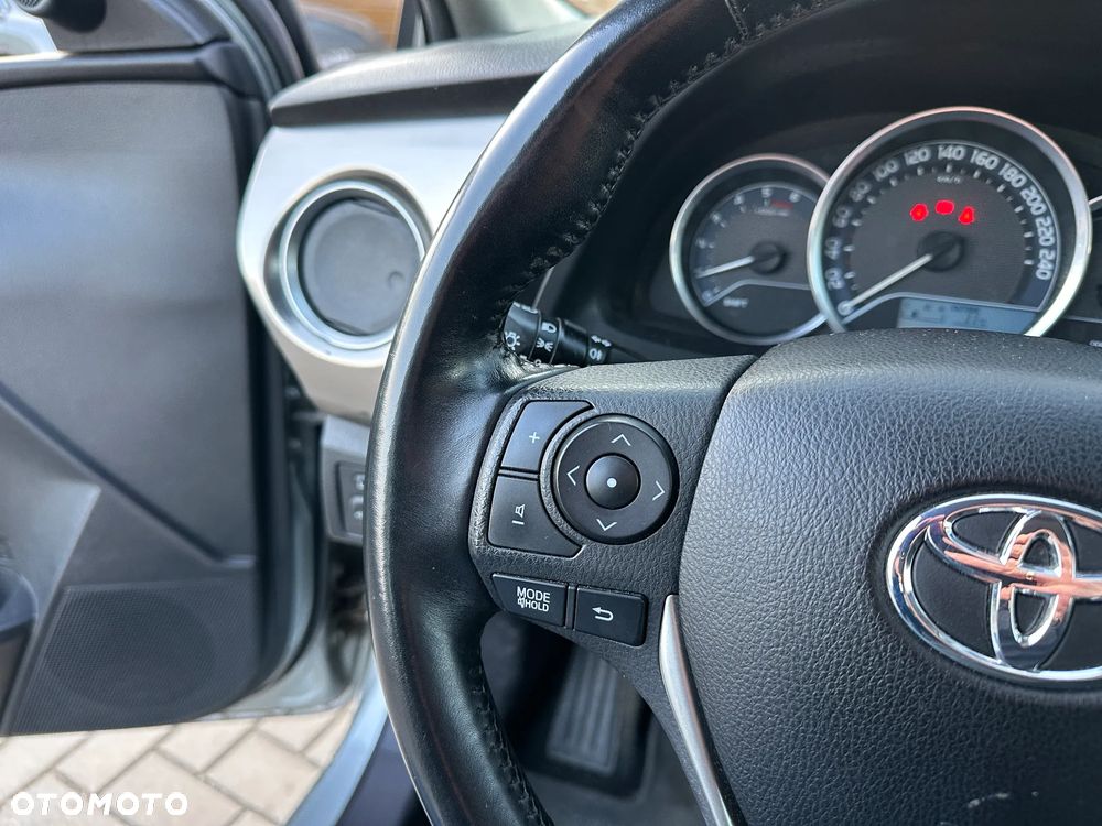 Toyota Auris - 10