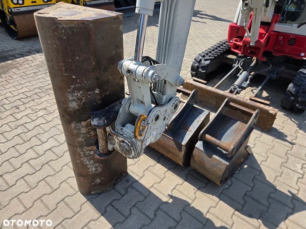 Takeuchi Koparka Minikoparka Takeuchi TB225 V3 Powertilt + 3 łyżki - 10
