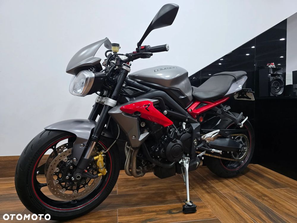 Triumph Street Triple - 29