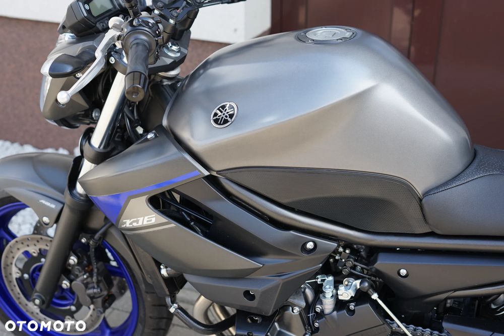Yamaha XJ - 28