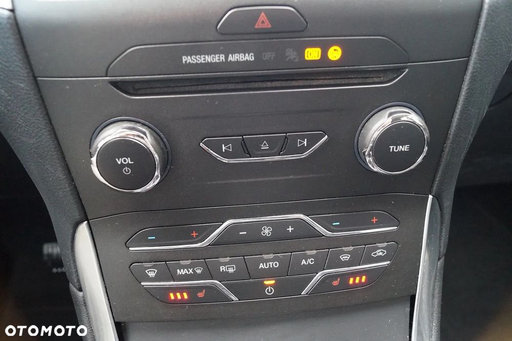 Ford S-Max 2.0 EcoBoost Titanium - 37
