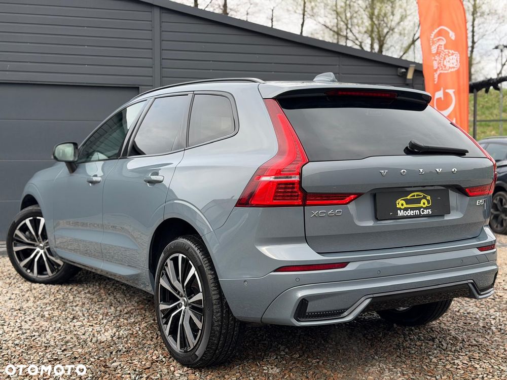 Volvo XC 60 B5 B AWD Ultimate Dark - 7