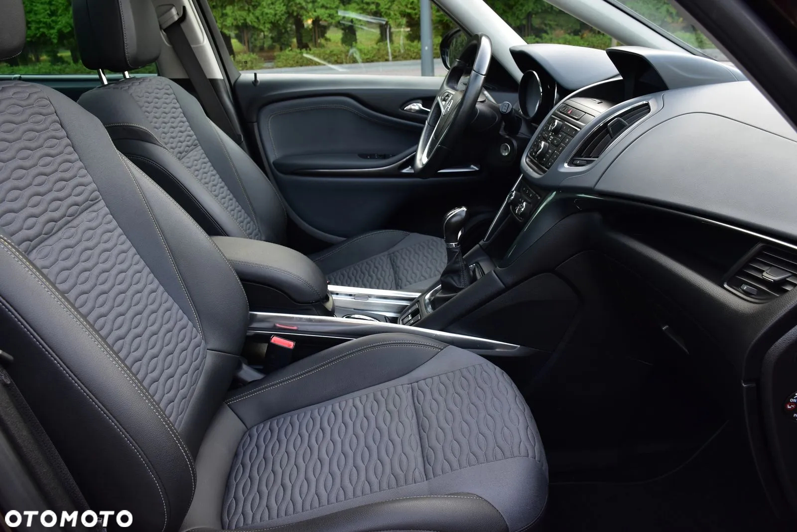 Opel Zafira 1.4 T Cosmo EcoFLEX S&S EU6 - 35