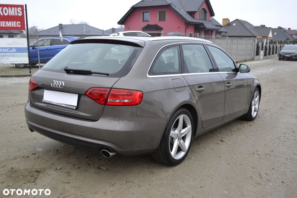 Audi A4 Avant - 13