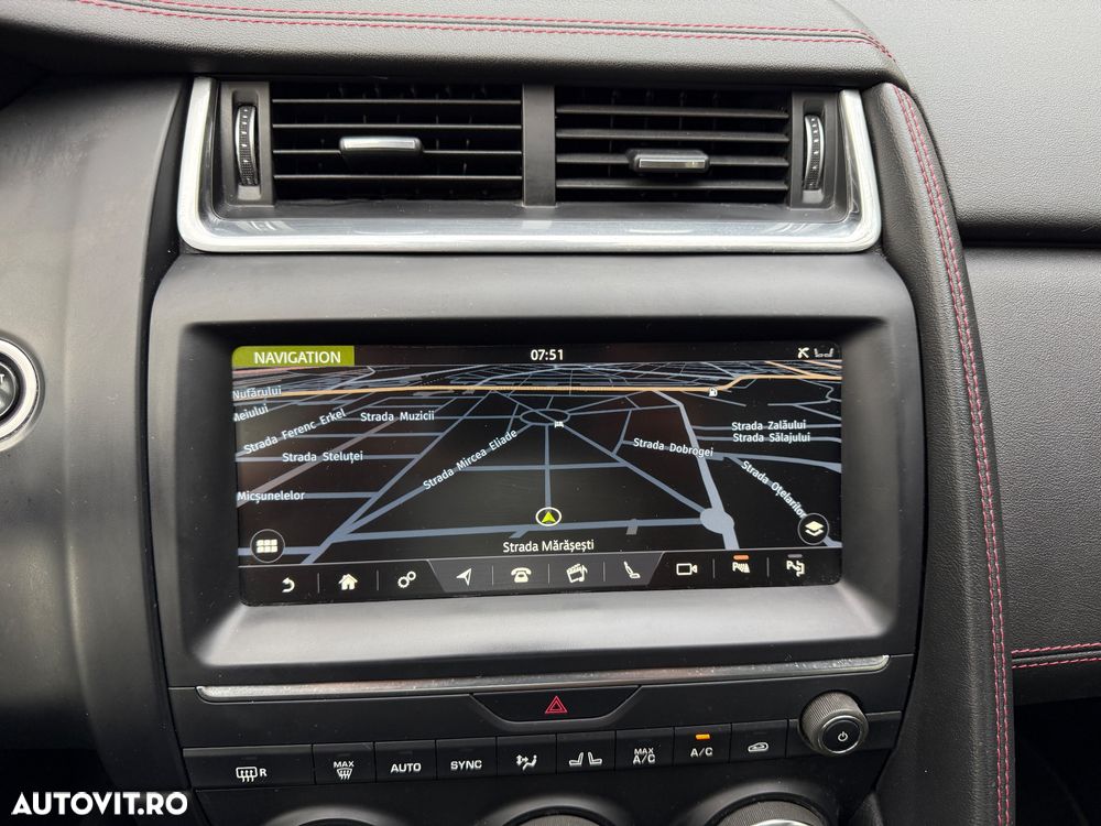Jaguar E-Pace D180 AWD Aut. R-Dynamic HSE - 31
