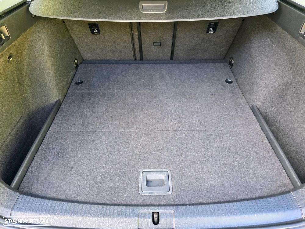 VW Golf Variant 1.6 TDi BlueMotion Confortline - 39