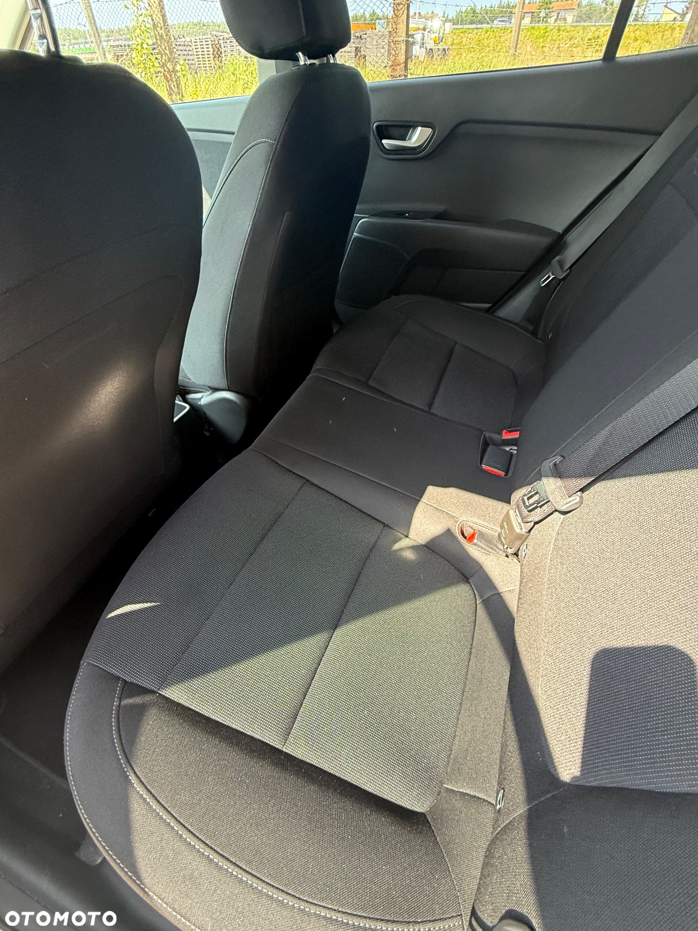 Kia Rio - 21