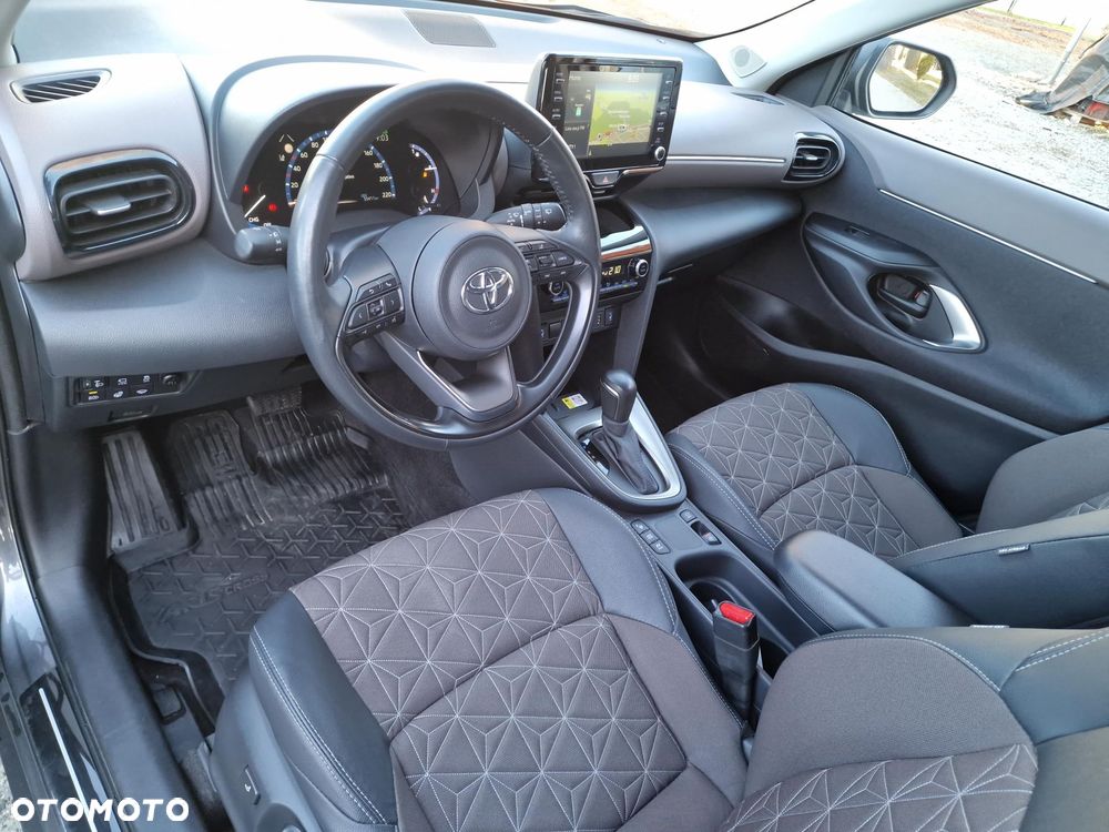 Toyota Yaris Cross Hybrid 1.5 Executive - 11