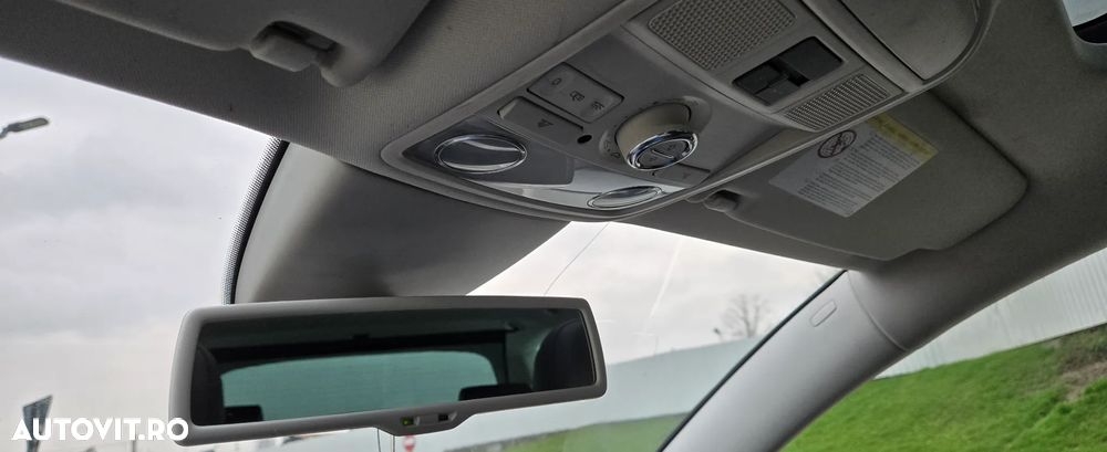 Volkswagen Passat 2.0 TDI BlueMotion Tehnology DSG Highline - 11