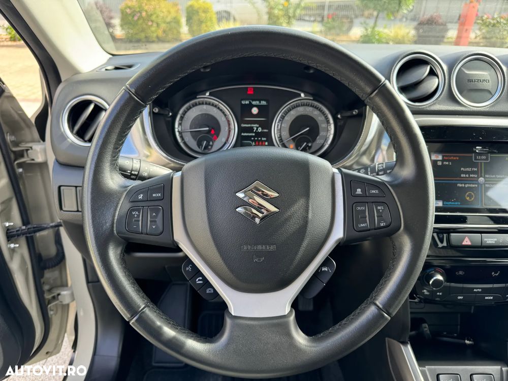 Suzuki Vitara 1.4 Boosterjet AllGrip MHEV Luxus - 14