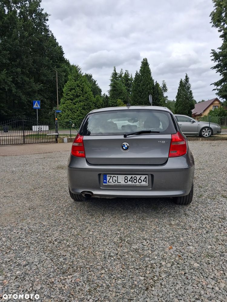 BMW Seria 1 118i - 6