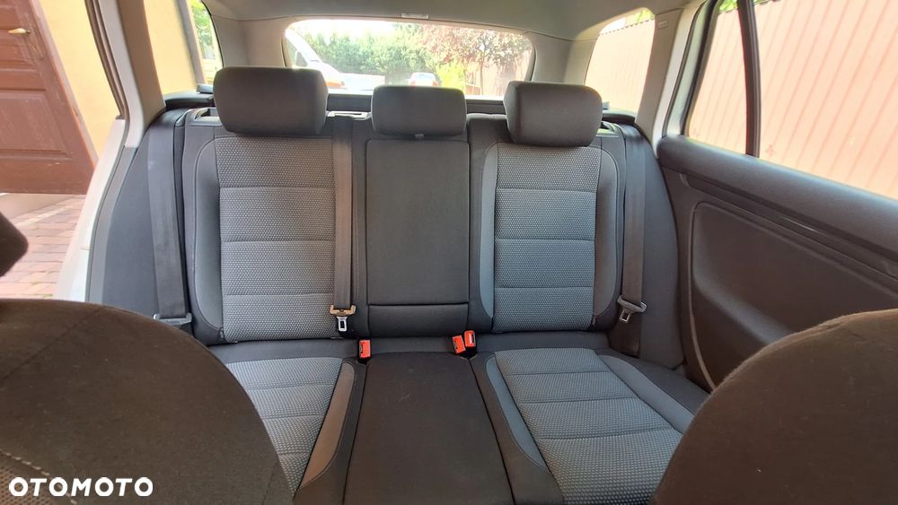 Volkswagen Golf 1.6 TDI Comfortline - 12