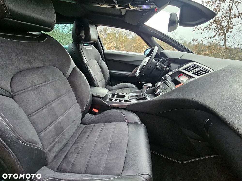 Citroën DS5 1.6 THP SoChic - 29