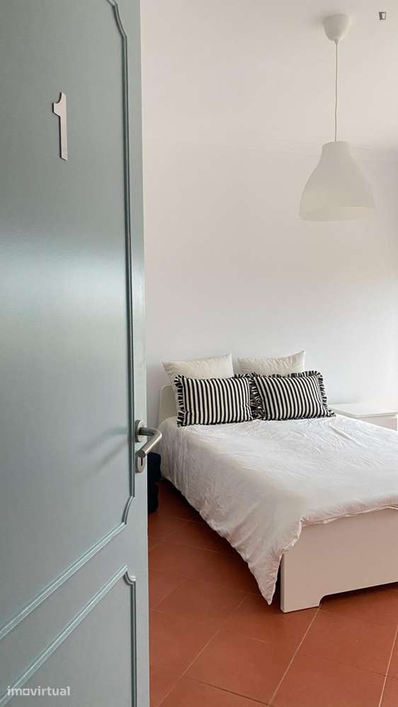 Quarto - localizado em Oeiras Lisbon - Grande imagem: 2/24