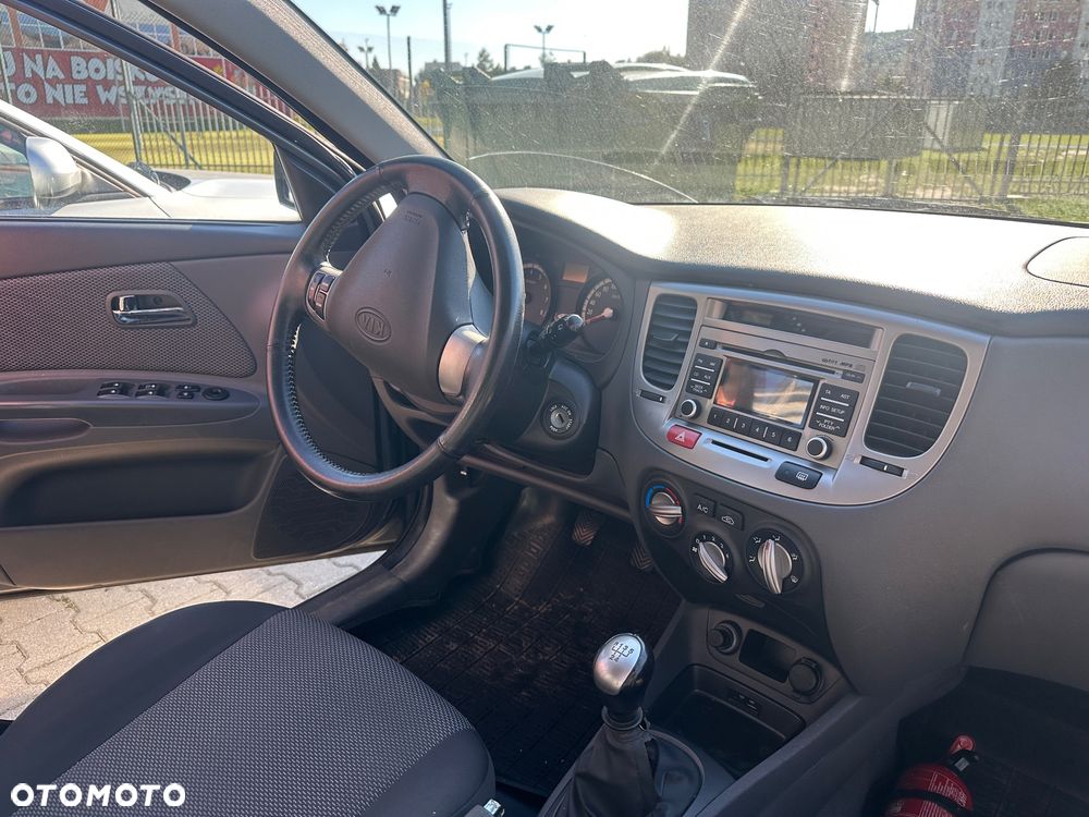 Kia Rio - 13