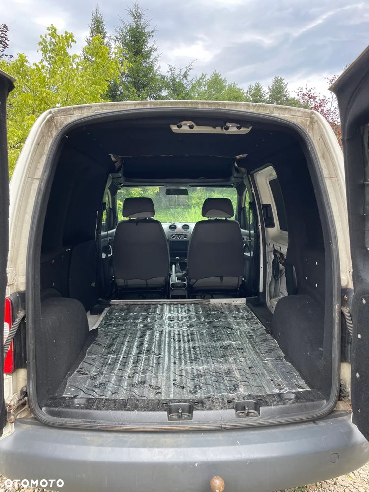Volkswagen Caddy - 10