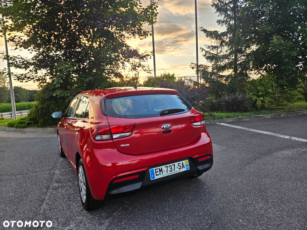 Kia Rio 1.2 Attract - 17