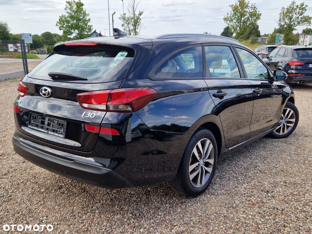 Hyundai i30 i30cw 1.6 CRDi Automatik Style - 2