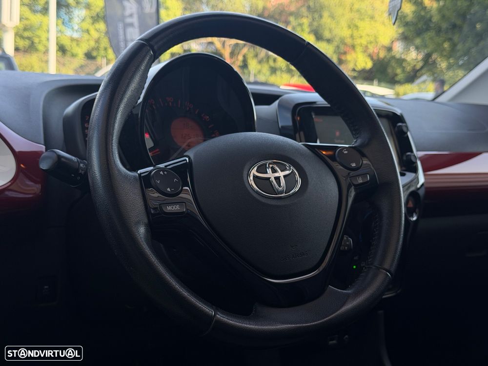 Toyota Aygo x-wave - 6