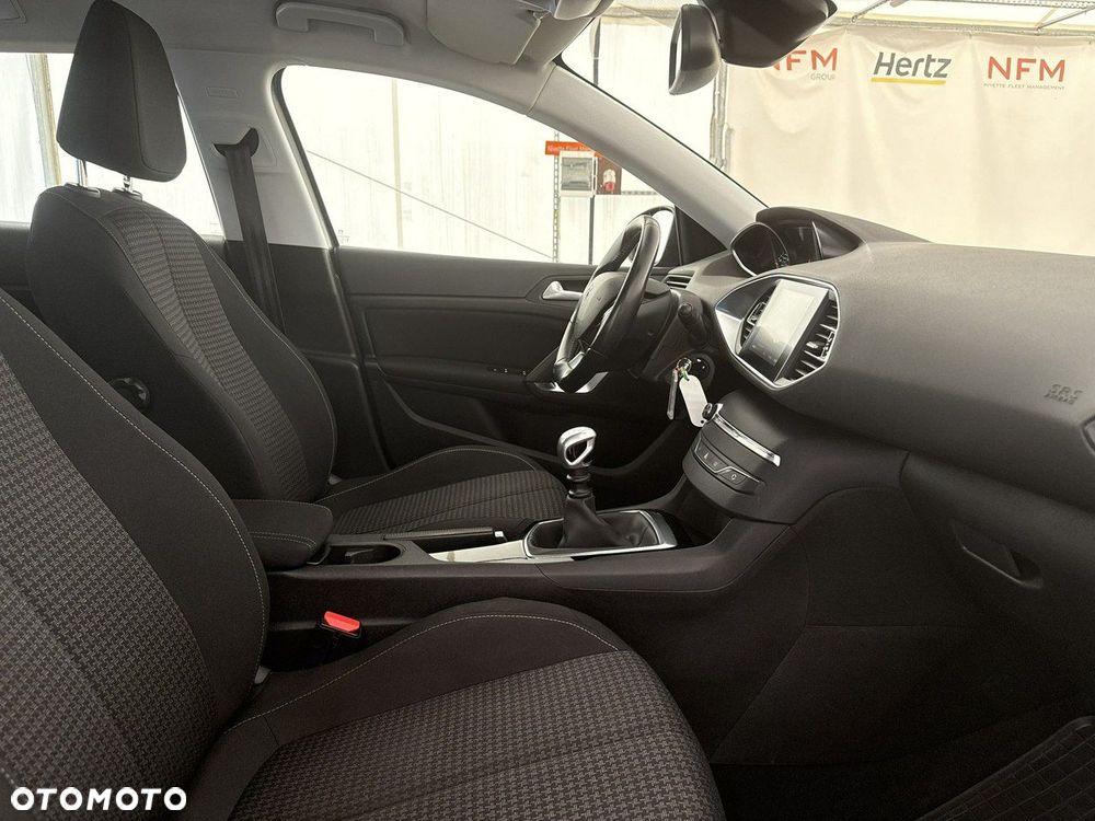 Peugeot 308 - 22