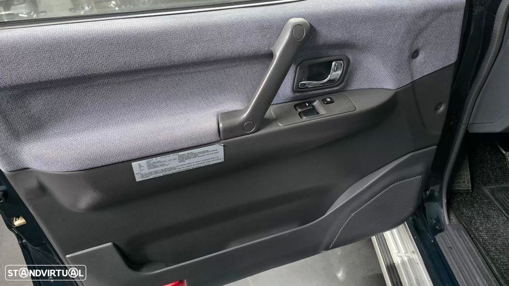 Mitsubishi Pajero 2.8 TD GLS ABS - 4