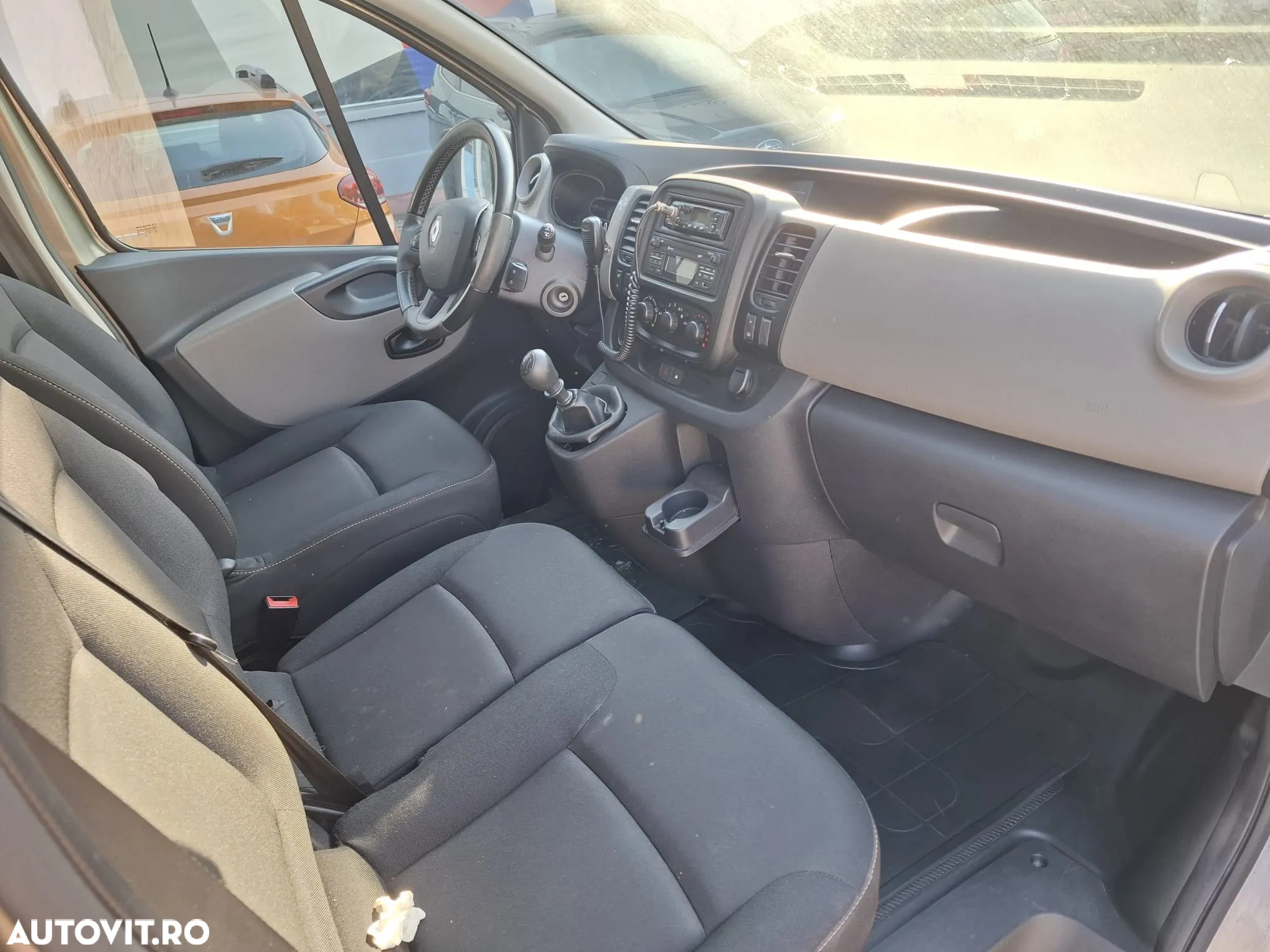 Renault Trafic Combi L2H1 1.6 dCi TT 125 7+1 Expression - 15