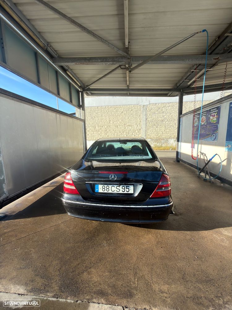 Mercedes-Benz E 220 CDI Auto Avantgarde - 3