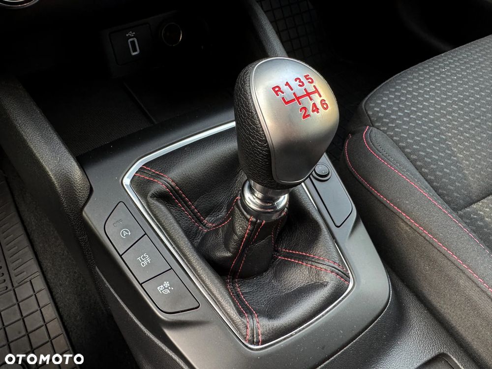 Ford Focus SW 1.5 EcoBoost ST-Line ASS - 11