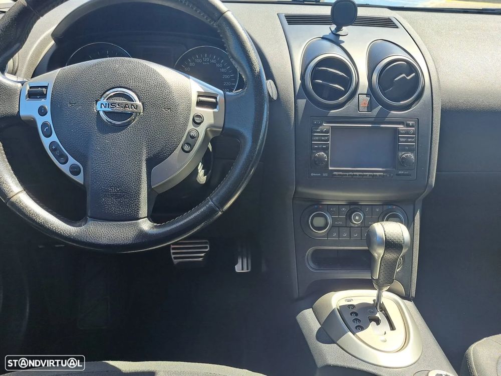 Nissan Qashqai 2.0 dCi 4 x 4 DPF Aut tekna - 15