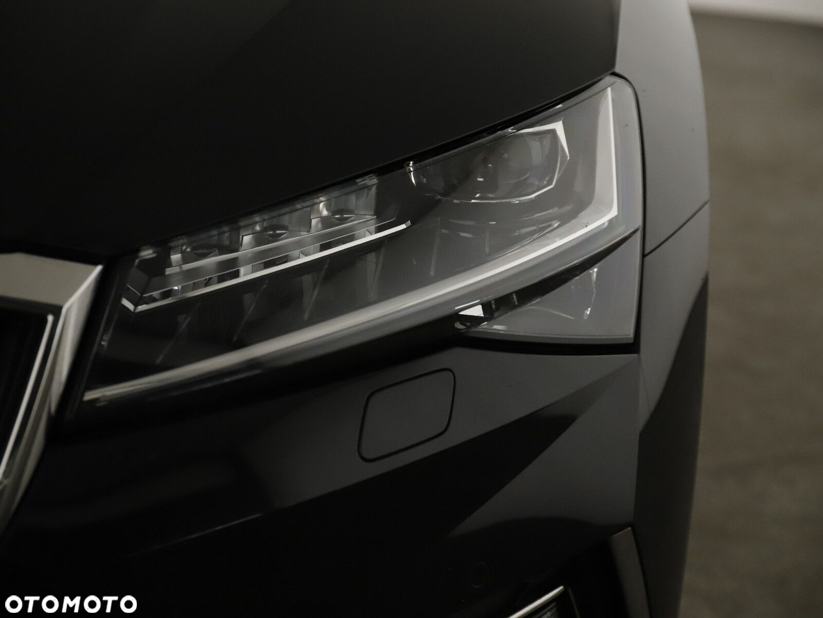 Skoda Superb 2.0 TDI SCR L&K DSG - 27