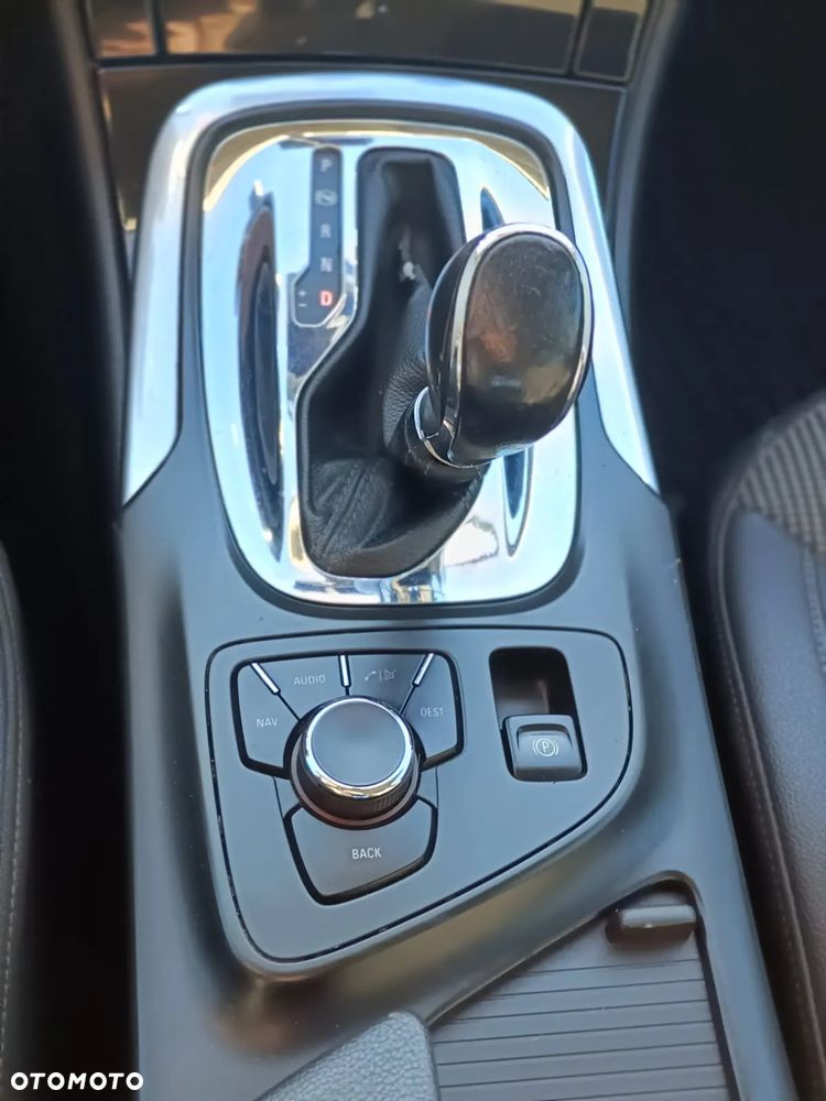 Opel Insignia 2.0 CDTI - 12