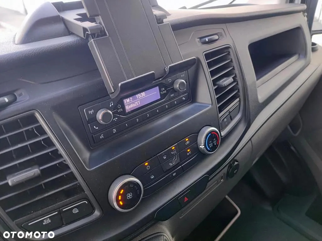 Ford Transit - 24