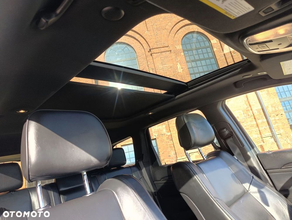 Jeep Grand Cherokee - 31