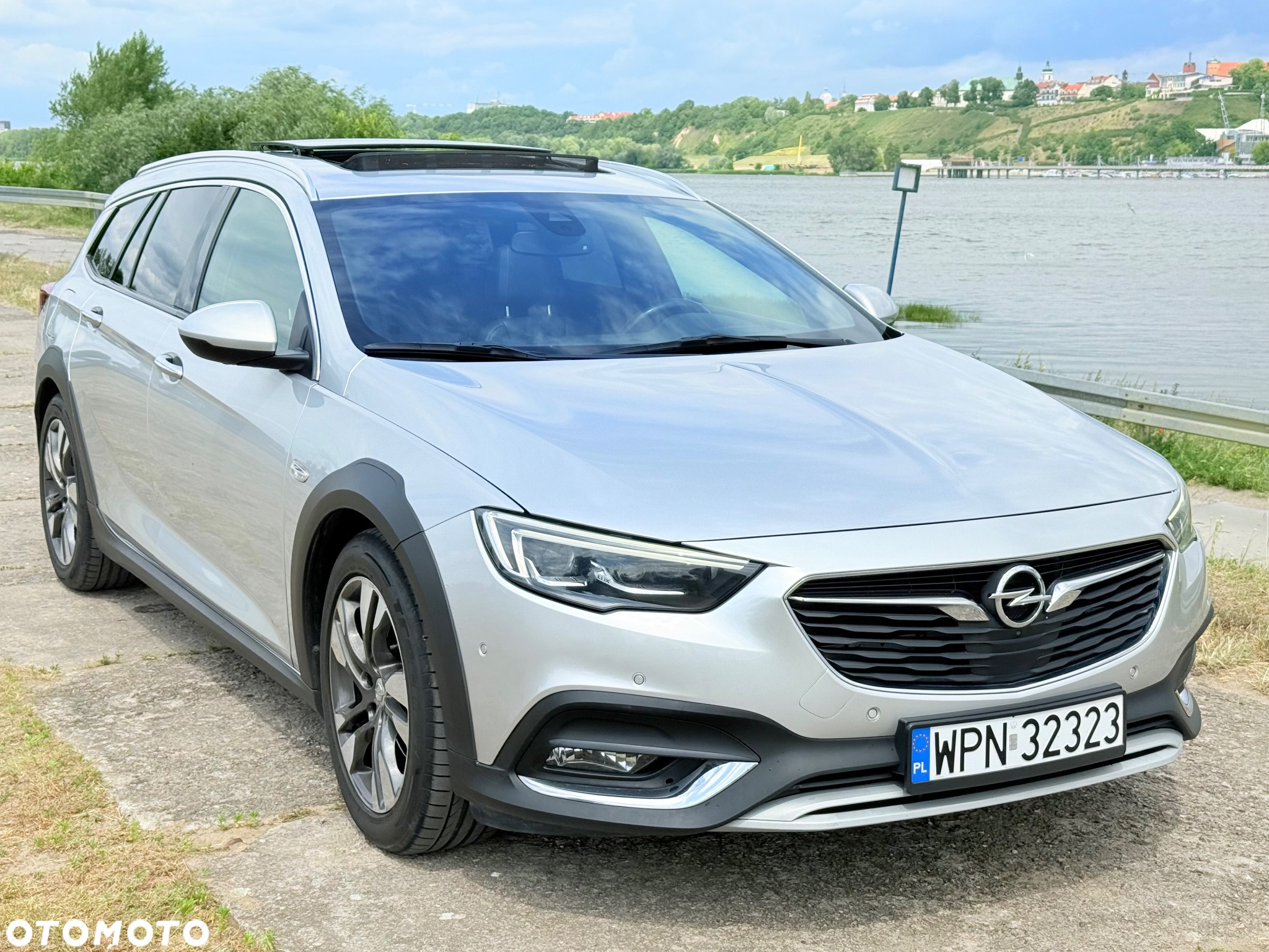 Opel Insignia Country Tourer 2.0 BiTrb D 4x4 Automatik Exclusive - 2