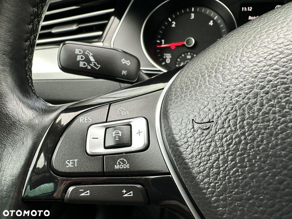 Volkswagen Passat Variant 2.0 TDI SCR Comfortline - 20