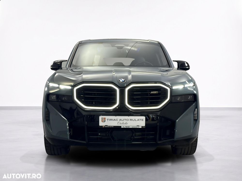 BMW XM - 9