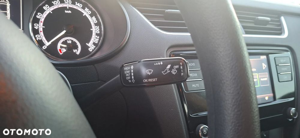 Skoda Octavia 2.0 TDI Tour - 25