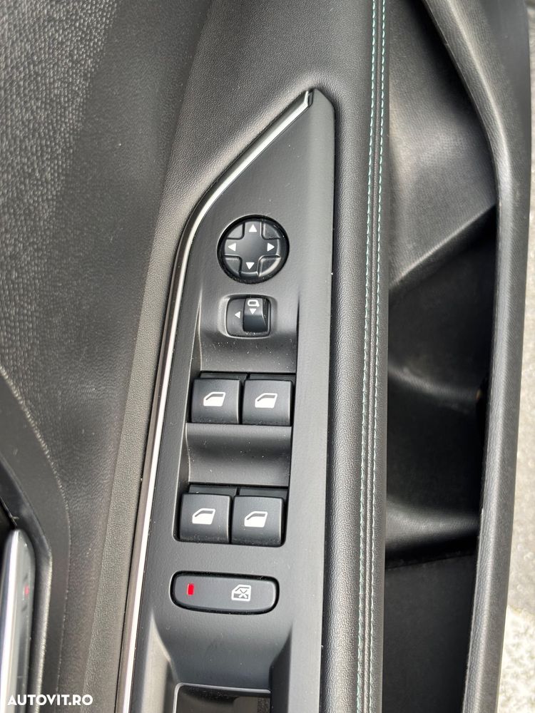 Peugeot 3008 225 e-EAT8 Allure Pack - 20