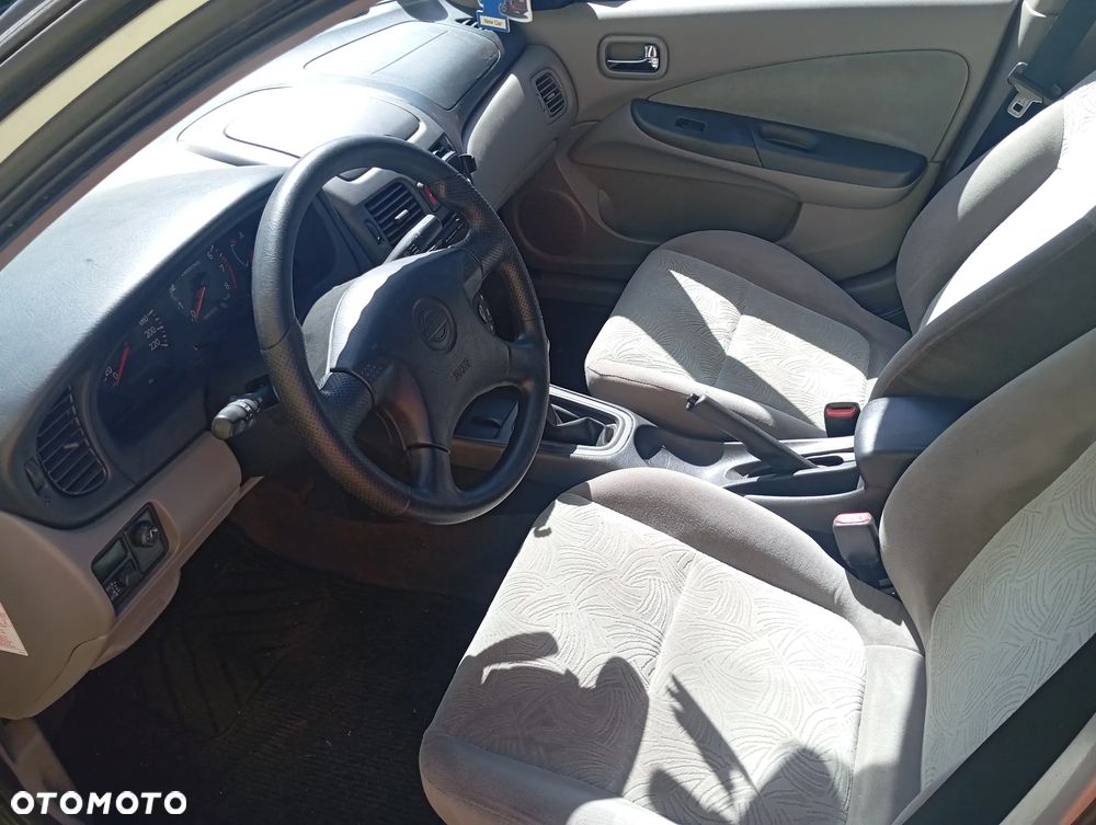 Nissan Almera 1.5 Comfort - 8