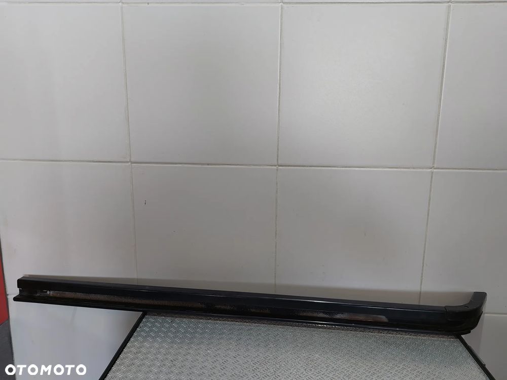 PROWADNICA DRZWI PRZESUWNYCH PRAWYCH RENAULT TRAFIC III 3 R2015 - 1
