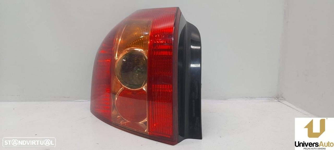 FAROLIM TRASEIRO ESQUERDO TOYOTA COROLLA 2004 -8156002300 - 4