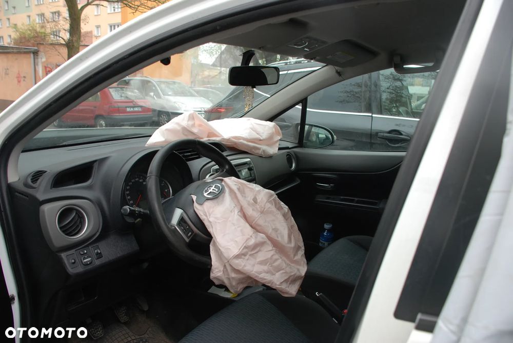 Toyota Yaris 1.0 Active - 12